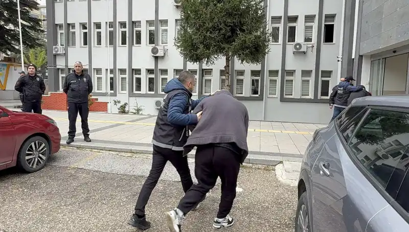 Güvenlik Güçleri 10 Bin Sentetik Ecza Hap Ele Geçirdi!