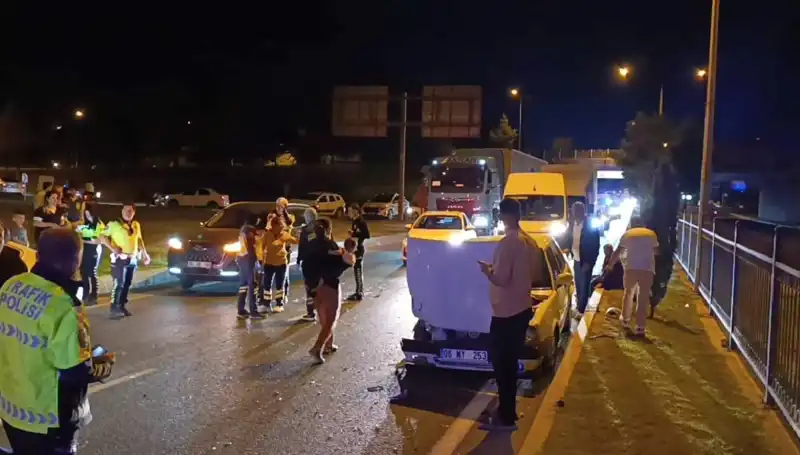 Otoyolda Korkunç Kaza: İki Çocukla Dört Kişi Yaralandı!