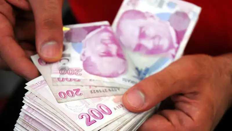 Emekliler İçin 1000 TL Bayram İkramiyesi Müjdesi: Ne Zaman Hesaplarda?