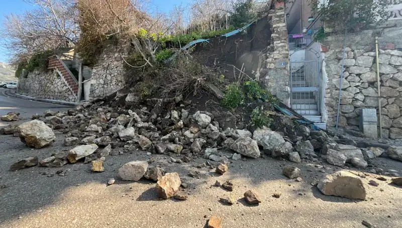 İstinat Duvarının Çökmesi, Şehir Hayatını Olumsuz Etkiledi